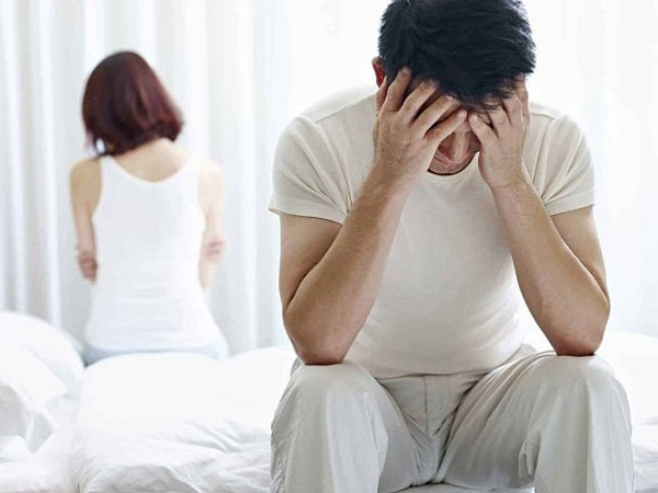 Quý ông từ độ tuổi nào dễ bị bệnh 'trên bảo dưới không nghe'