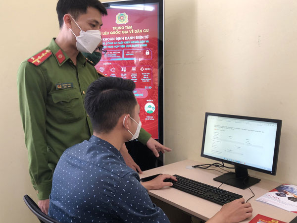 Từ ngày 1-7, cấp giấy khai sinh và thẻ BHYT cùng lúc