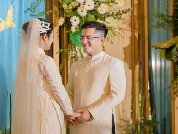 Hoa hậu Ngọc Hân thông báo 'tin vui' sau 6 tháng lên xe hoa, dân tình nô nức chúc mừng