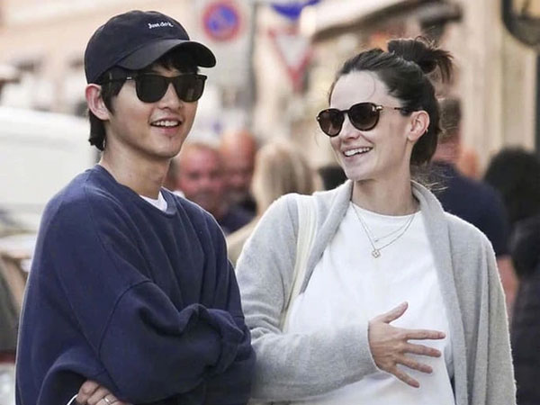 Rộ tin Song Joong Ki ở rể nhà bố mẹ vợ tại Ý dù có nhà tân hôn 300 tỷ ở Hàn, phía nam tài tử nói gì?