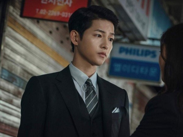 Song Joong Ki gây tranh cãi vì phát ngôn dần 'thất nghiệp' sau khi lấy vợ ngoại quốc và sinh con