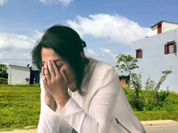 Bán nhà, dồn tiền tiết kiệm đưa hết 1,6 tỷ đồng cho con trai, vẫn phải ngậm ngùi ở nhà thuê : Thì ra 'mắc bẫy' từ lâu, về già sống lủi thủi 1 mình vì sai lầm