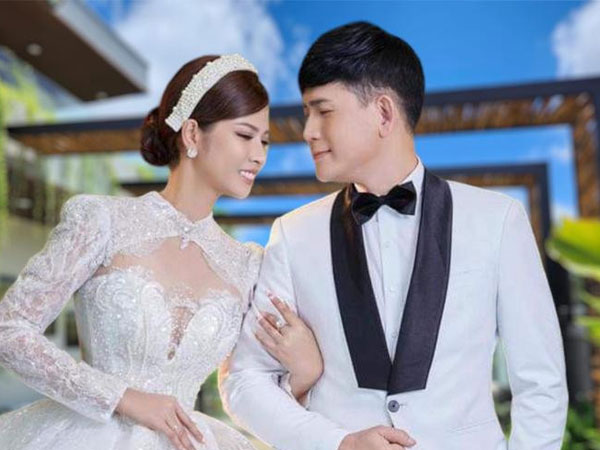 Nam ca sĩ nổi tiếng Vbiz một thời nay viên mãn bên vợ và 5 con, còn tậu biệt thự 35 tỷ đồng