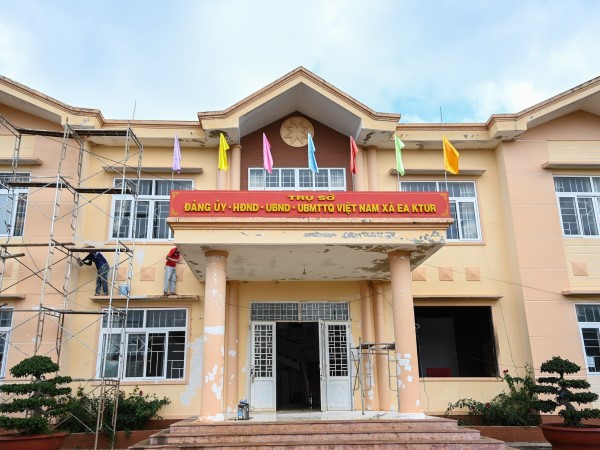 Trụ sở 2 xã ở Đắk Lắk được sửa chữa sau vụ tấn công, trở lại phục vụ người dân