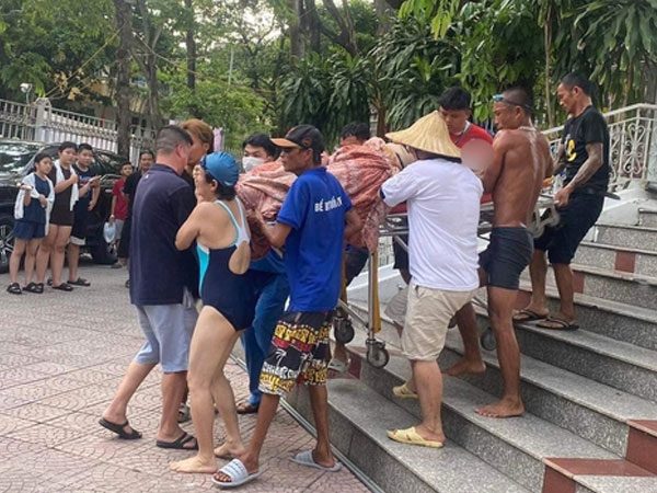Nam thanh niên cao 1,7 m ở Hà Nội tử vong khi tắm ở khu vực nước sâu 1,15 m của bể bơi