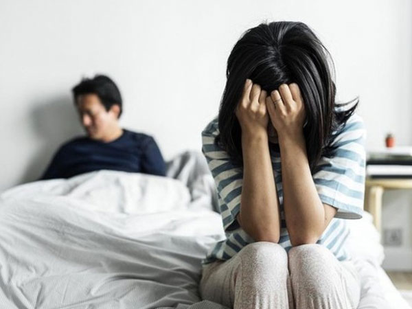 Chồng hào hoa nhưng vô tâm bỗng dưng chiều chuộng và chăm chỉ, vợ sốc nặng khi biết ý đồ đằng sau