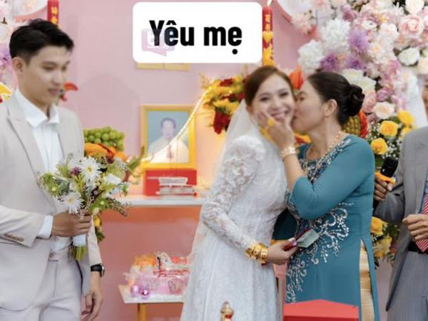 Khoe được mẹ chồng cưng chiều như con ruột, tặng nhẫn vàng vào dịp sinh nhật, nàng dâu khiến hội chị em chỉ biết thèm