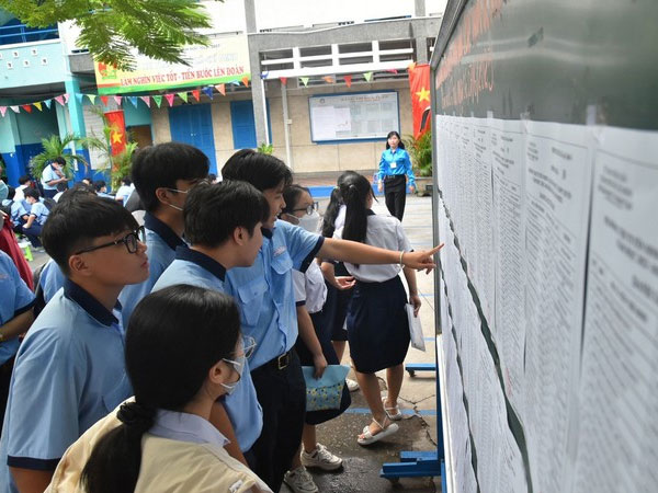 'Điểm chuẩn thi lớp 10 TP.HCM năm 2023 sẽ tăng'