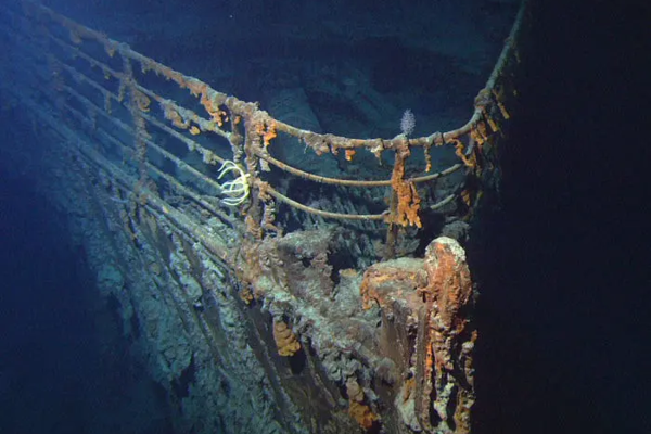 Cận cảnh con tàu Titanic huyền thoại bị bao trùm bởi vẻ u ám sau 111 năm nằm sâu dưới đại dương