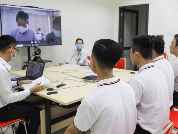 Học sinh từ chối đại học đi xuất khẩu lao động: Sự lựa chọn tất yếu hay đớn đau?