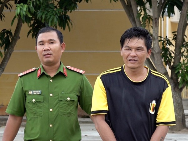 Bắt đối tượng đánh nhau gây náo loạn trụ sở UBND xã