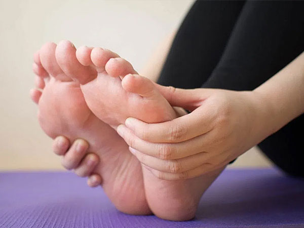 Dấu hiệu ở chân báo động đường trong máu tăng vọt