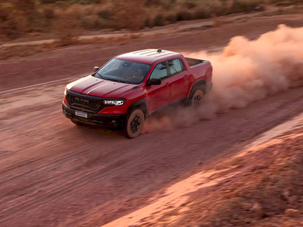 Ram Rampage 2024 ra mắt từ 1,175 tỷ đồng, 'đối thủ' Ford Maverick
