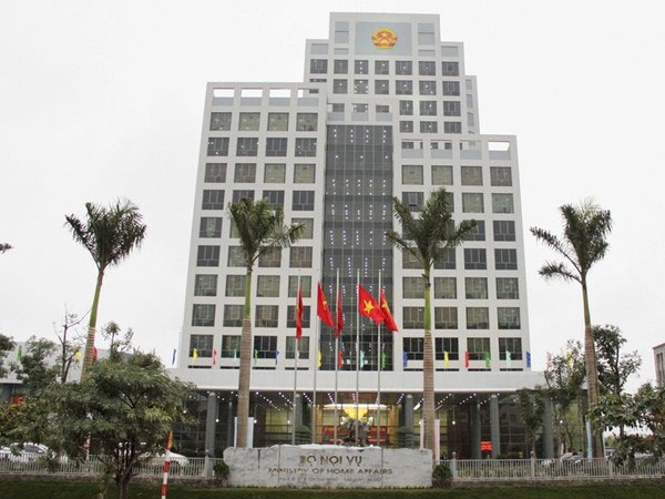 Bộ Nội vụ giảm hơn 100 lãnh đạo cấp vụ, tổng cục