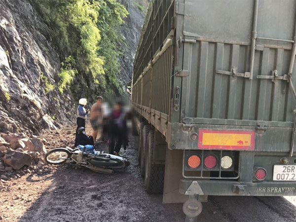 Mẹ con cô giáo mầm non gặp nạn thương vong trên đường đến trường