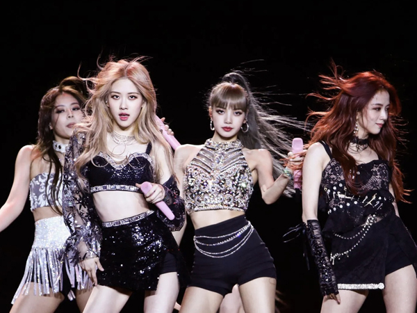 BLACKPINK kiếm tiền khủng thế nào nhờ concert BORN PINK?