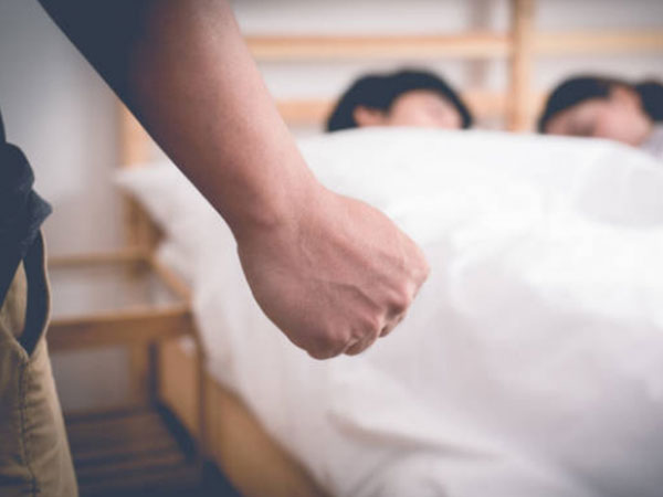 Người bố ngoại tình nhưng toàn nói chuyện đạo đức