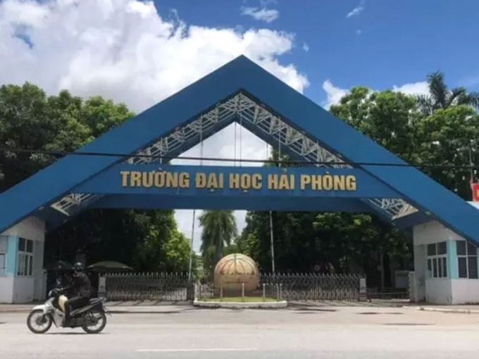 Trưởng khoa quân sự thừa nhận có lời lẽ thô tục, quấy rối nữ sinh