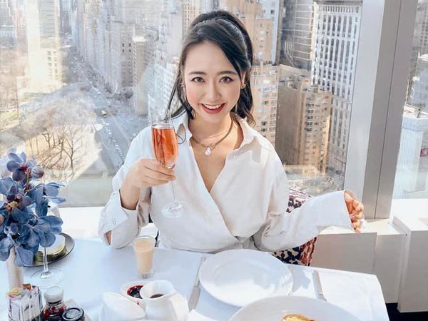 Loạt ảnh đời thường sang chảnh của hot girl du học Mỹ lên sóng Người Ấy Là Ai