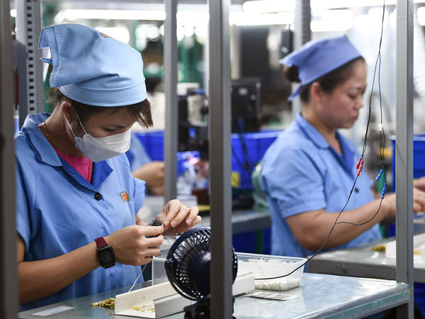 Chính sách mới về tiền lương, biên chế có hiệu lực từ tháng 7