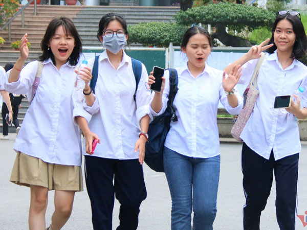 Hà Nội công bố điểm chuẩn lớp 10 chuyên năm 2023