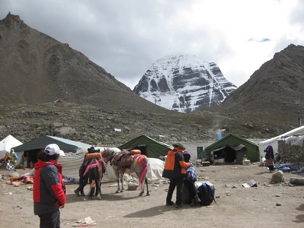 Bí ẩn về núi Kailash, nơi được coi là trung tâm của thế giới
