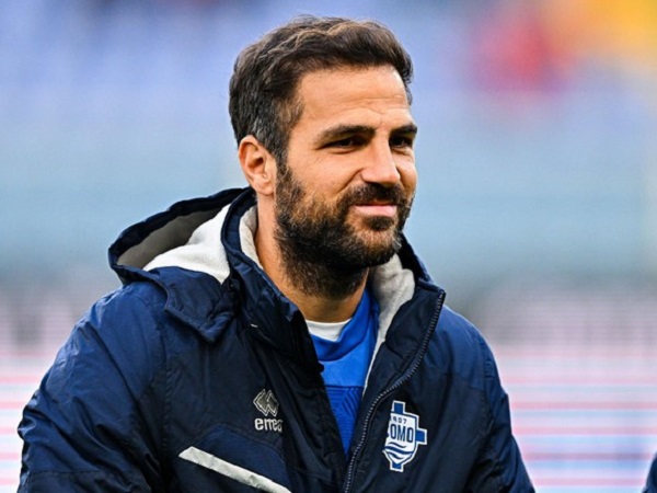 Cesc Fabregas giải nghệ, trở thành HLV ở tuổi 36