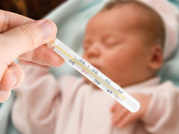 Ba dấu hiệu cảnh báo trẻ bị viêm não cần vào viện ngay