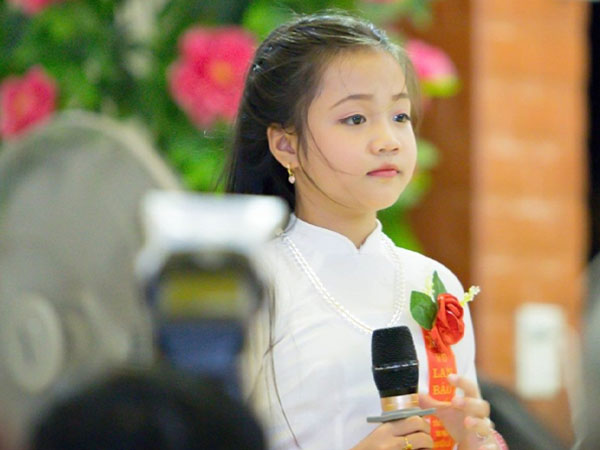 Đang đứng lớp, thầy cũ sốc khi nghe tin ca nương Tú Thanh qua đời