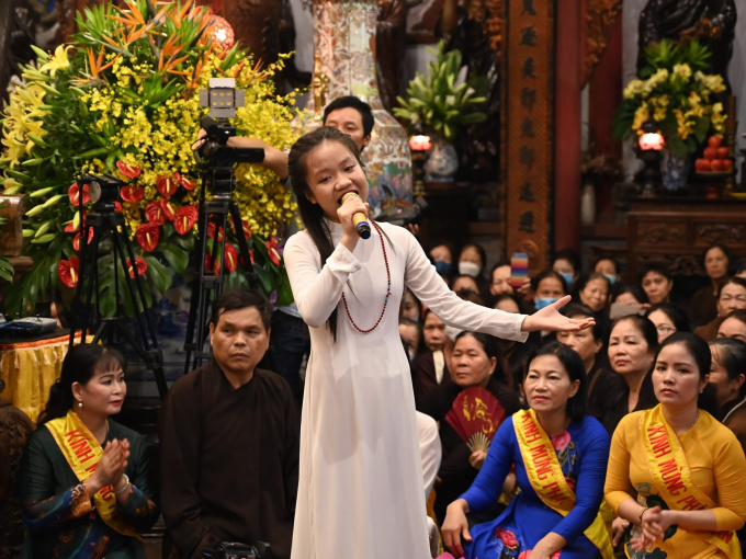 Hành trình nổi tiếng của ca nương 14 tuổi vừa qua đời
