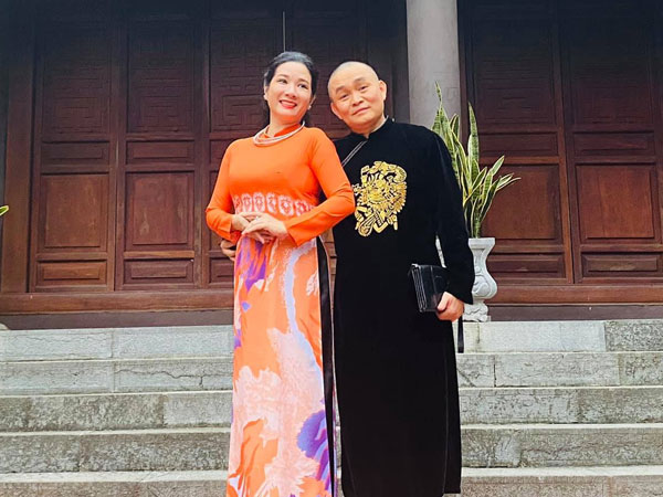 Nỗi khổ của Thanh Thanh Hiền khi đặt cạnh Xuân Hinh
