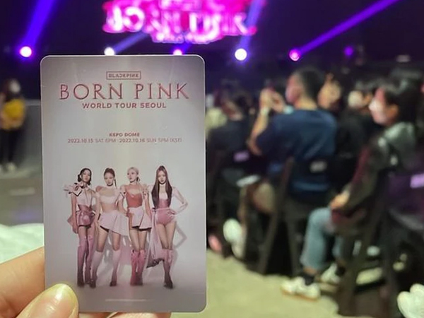 Cầu cứu dân mạng săn vé BlackPink cho con