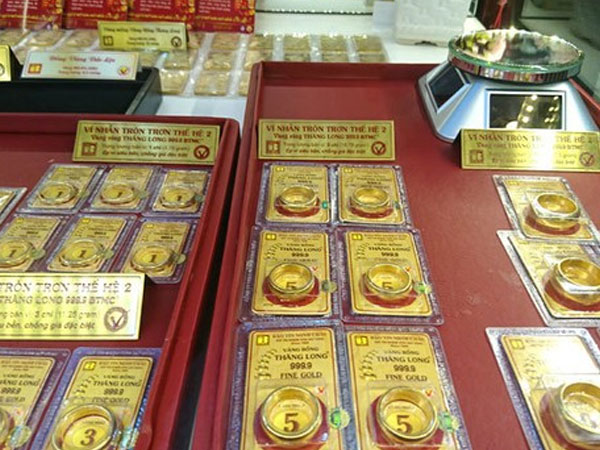 Lỗ nặng vì mua vàng một nơi bán một nẻo