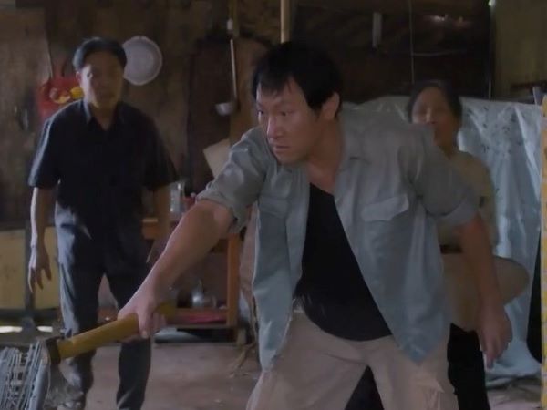 Cuộc đời vẫn đẹp sao tập 41: Hết bị Lưu dọa giết, Bát có nguy cơ bị nhóm buôn thận ám sát