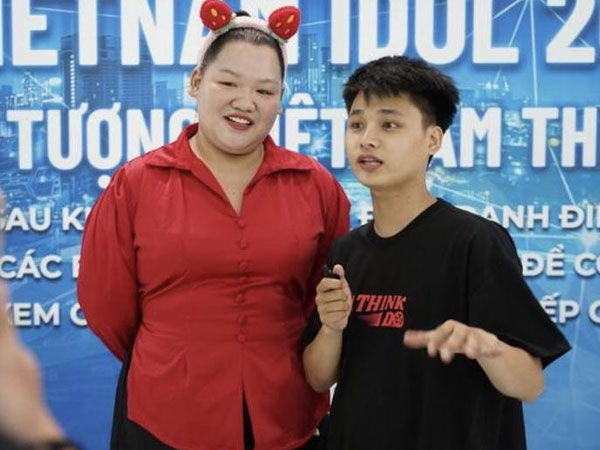 Thí sinh Vietnam Idol bất ngờ được ông xã tặng xế hộp chục tỷ, ngoài ra còn gây sốt với khoảnh khắc này