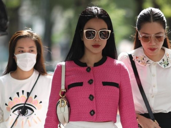 Diệp Lâm Anh bước vào phiên tòa cuối do chồng cũ kháng cáo đòi nuôi cả hai con
