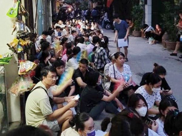 Phụ huynh trắng đêm giành suất lớp 10: Sở GD-ĐT Hà Nội chỉ đạo nóng