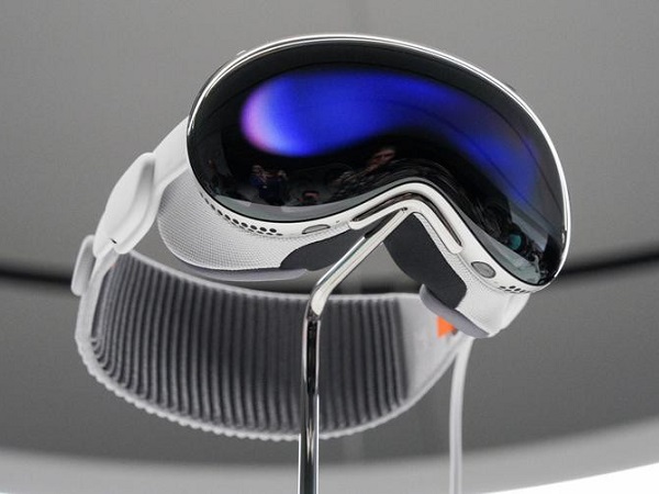 Apple cắt giảm sản xuất Vision Pro