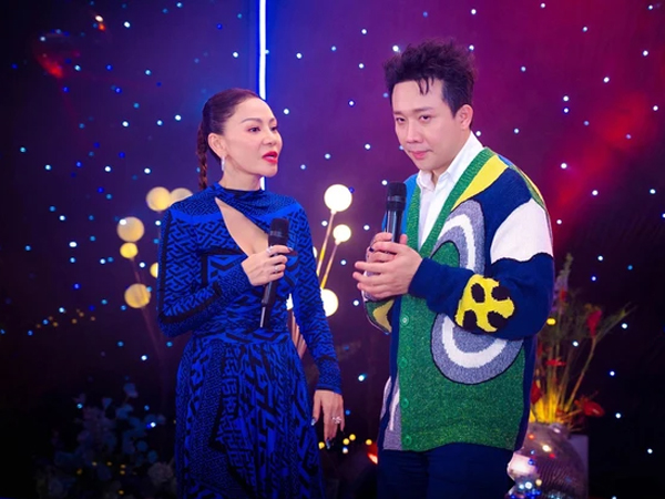 Trấn Thành vẫn hát kém dù Thu Minh ra sức khen