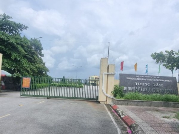 Bắt một Giám đốc Trung tâm đào tạo và sát hạch lái xe