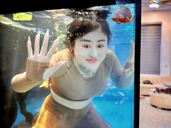 'Hotgirl bể cá' Ngân Baby bị tố nợ tiền không trả còn lên giọng thách thức?