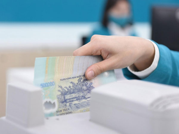Nghiên cứu tiếp tục hạ lãi suất, nới điều kiện cho vay