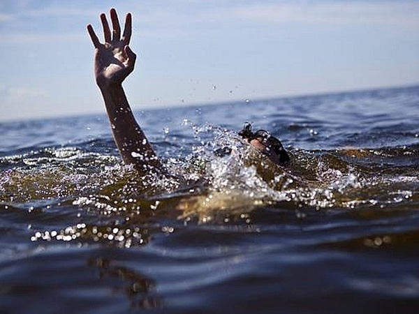 Sơ cứu sai cách, bỏ lỡ 'thời điểm vàng', bé trai 5 tuổi bị đuối nước tại bể bơi resort không qua khỏi
