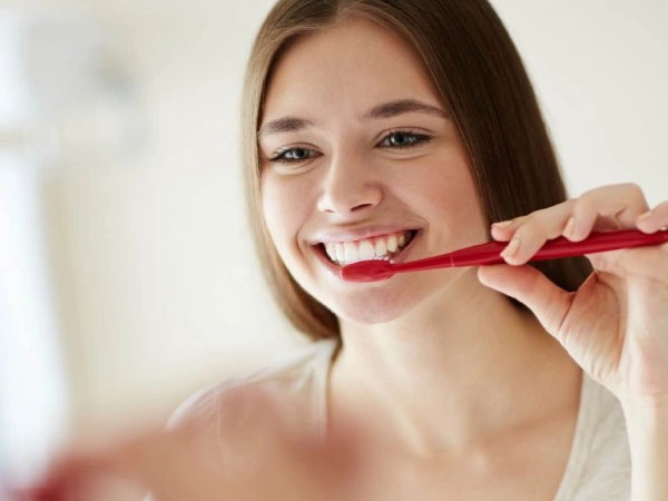 Đánh răng buổi sáng hay buổi tối quan trọng hơn đối với bệnh tim mạch? Nghiên cứu mới đây sẽ khiến bạn thay đổi suy nghĩ