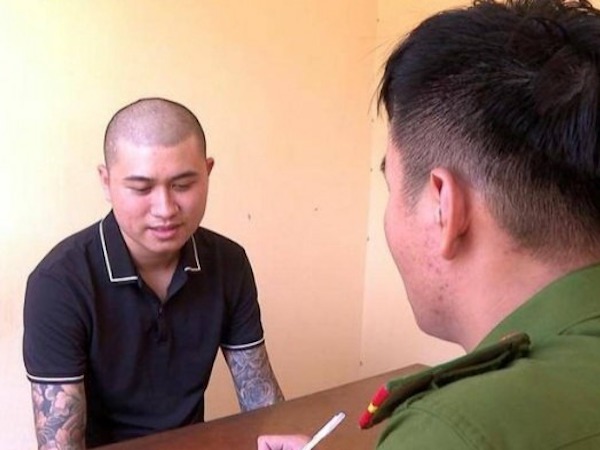 Triệt phá đường dây bán bằng lái giả trên Facebook, phát hiện gần 3.000 đơn hàng đã giao cho khách