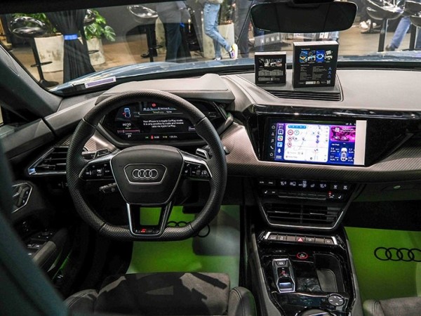 Lần đầu tiên Audi kết hợp cùng hãng công nghệ Vietmap tại Việt Nam