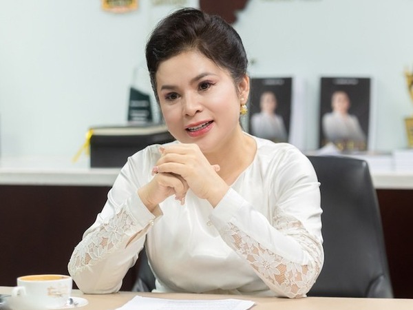 Từ nữ nhân viên trực tổng đài 108 đến Tổng giám đốc thương hiệu cà phê lớn