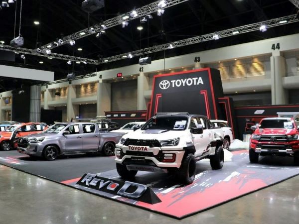 Dàn bán tải Toyota Hilux độ cực chất tại Bangkok Auto Salon 2023
