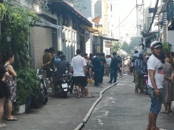 TPHCM: Nghi vấn người đàn ông đốt nhà ở quận Tân Phú