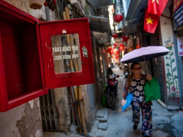 Sợ bị mất cắp, hộp đựng đồ cứu hỏa khắp Hà Nội để trống không